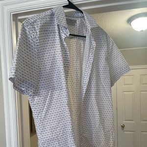 Men’s slim fit button up SIZE S